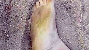 Hey, feeling these bare feet in sand nature foot fetish vibes 🏖️👣