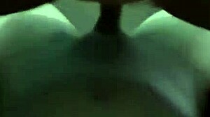 Busty cavala rebolas ass till pussy drips wet?