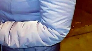 ¡mi madrastra tetona me hace una mamada en la calle!