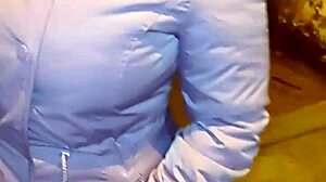 ¡mi madrastra tetona me hace una mamada en la calle!