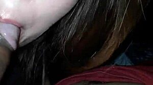 me la chupa rico y le pido parar antes de acabar