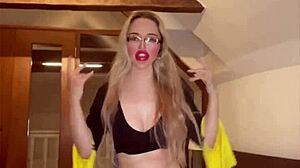 i'm yer goddess belly dancer givin' huge bj fetish domination glasses on 😩💋