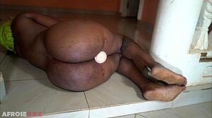 Horny African Mommy Rams Dildo Deep In Fat Pussy!