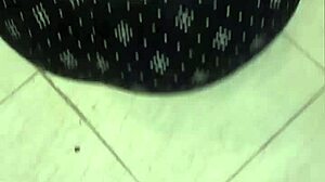 egyptian arab big ass sharmota in jeans gets fucked hard 😘🍑