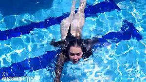 Latex-Clad Jessica Bunny Dives Underwater in Pool