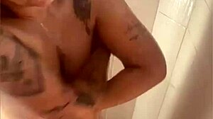 Rabuda Flashes Huge Ass In Steamy Bath Show!