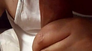 moroccan babe gives sloppy wet blowjob