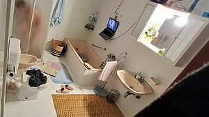 bro, you spied me dildoing in the bath??