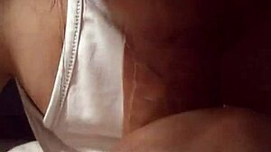 moroccan babe gives sloppy wet blowjob