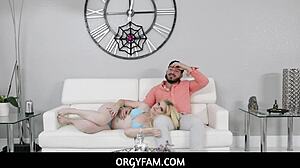 Hot blonde Nikki Sweet welcomes Peter Green home with warm pussy fuck 😍👅💦