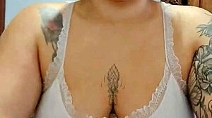 ei quando fico com tesao o farol acende nos meus tits