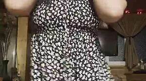 Latinalainen milf iso perse äitipuoli saa läväytystä kotitekoisessa POV:ssa