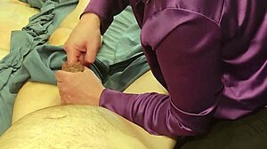 Stepmom fingers urethra deeper and deeper