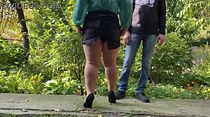 hey come with me quick i gotta pee so bad right now