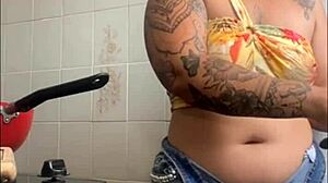 unzipping live to flash my dripping big pussy craving cock now!!