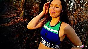 Reife Deutsche Joggerin Park Fick Nach Anquatschen