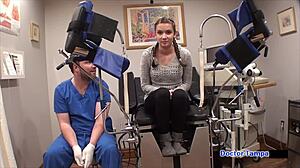 Naomi Alice orgasm clitoris mare în leggings 😍