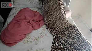 Maduro Tricks Vizita Into Bed-Sharing For Submissive Cum On Ass