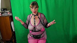 Granny Carmen's Double Fuck Positions Lead to Explosive Cum