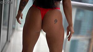 Camila Cortez and Sarah Lace TWERK those juicy asses!