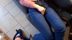 mi cuñado me graba chupando su verga grande 😘🍆