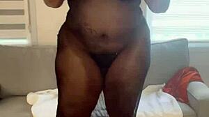 Patravontesse chubby bbw jerks big cock cumshot