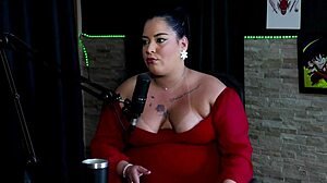 Pirraça catra gordinha goza pri melancia red