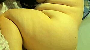 curvy bbw teases huge ass in doggystyle twerk