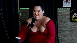 Pirraça catra gordinha goza pri melancia red