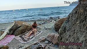 FLASHING PUSSY SQUIRT HELP ON RISKY PUBLIC BEACH MISS CREAMY