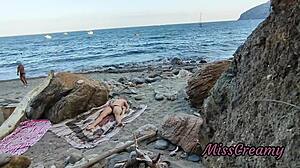 FLASHING PUSSY SQUIRT HELP ON RISKY PUBLIC BEACH MISS CREAMY