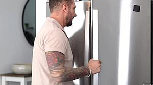 Jennifer White, ready for Quinton James' wet pounding?