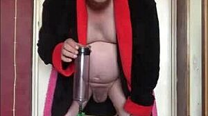 hey guys i love swallowing my pee watching you want yours too shy