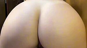 Shower-Fresh College Girl's Curvy Lap Dance Turns into Rough Cowgirl Ride