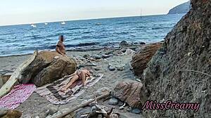 FLASHING PUSSY SQUIRT HELP ON RISKY PUBLIC BEACH MISS CREAMY
