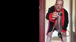 hey guys i love swallowing my pee watching you want yours too shy