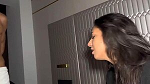 Lena Cox italiana con fica e culo stretti distrutti da cazzo enorme