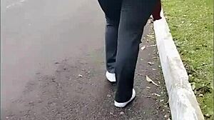 Hej macecho, chodit bez kalhotek tě vzrušuje pro zakázané exhibicionismus?