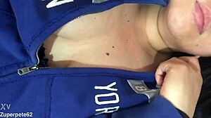 Cachonda Housewife Stepsister Crystal Masturbates Hot For Fans