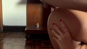 quer foder essa magrinha de marquinha com pauzão dotado?