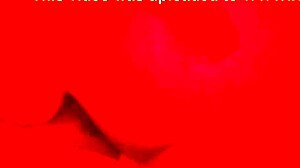 amateur couple worships wife's big ass for anal fun 😈🍑