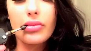 sexy brazilian big tits and ass shaking on webcam 😍🍑