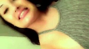 sexy brazilian big tits and ass shaking on webcam 😍🍑