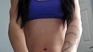 Belle Petite Emy Angel Sexy Solo