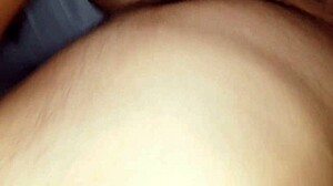 Casada infiel gime fuerte con concha jugosa abierta y dilatada