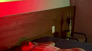 Fiz Novinha Virgem Gozar Sem Perder O Cabaço!