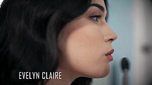 Evelyn Claire aches for Izzy Lush's wet fingering orgasm