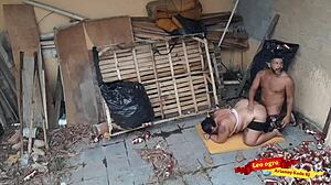Gordinha Gives Ass to Brother-in-Law in Abandoned House!