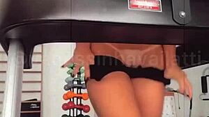 vanessinha vailatti workouts in the nude