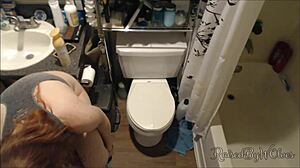 smoking hot toilet fetish play